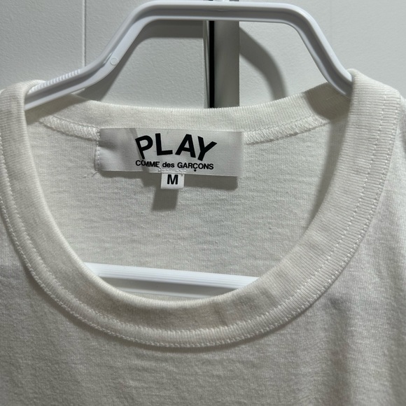 Comme des garçon Play - BASIC T-SHIRT RED EMBLEM (WHITE) - Picture 6 of 9